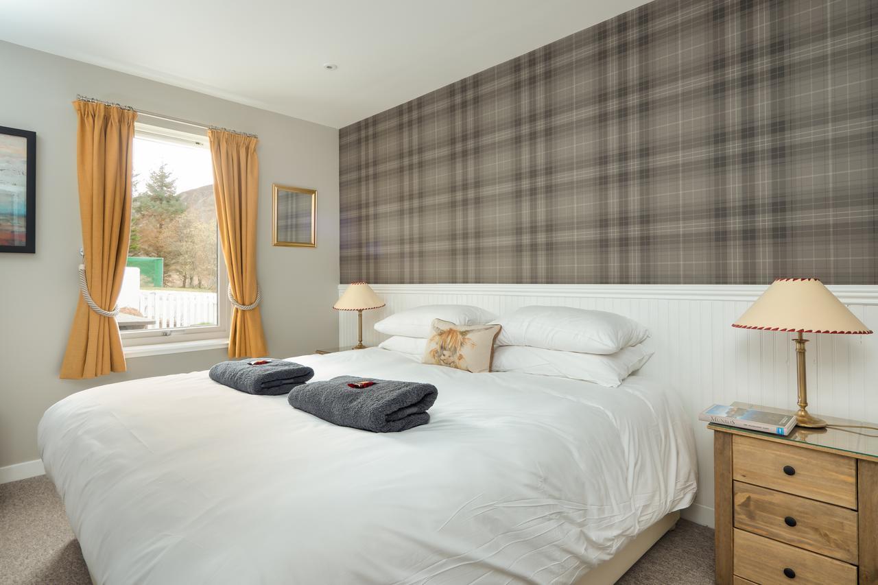 Highland Holiday Cottages Ньютонмор Екстер'єр фото